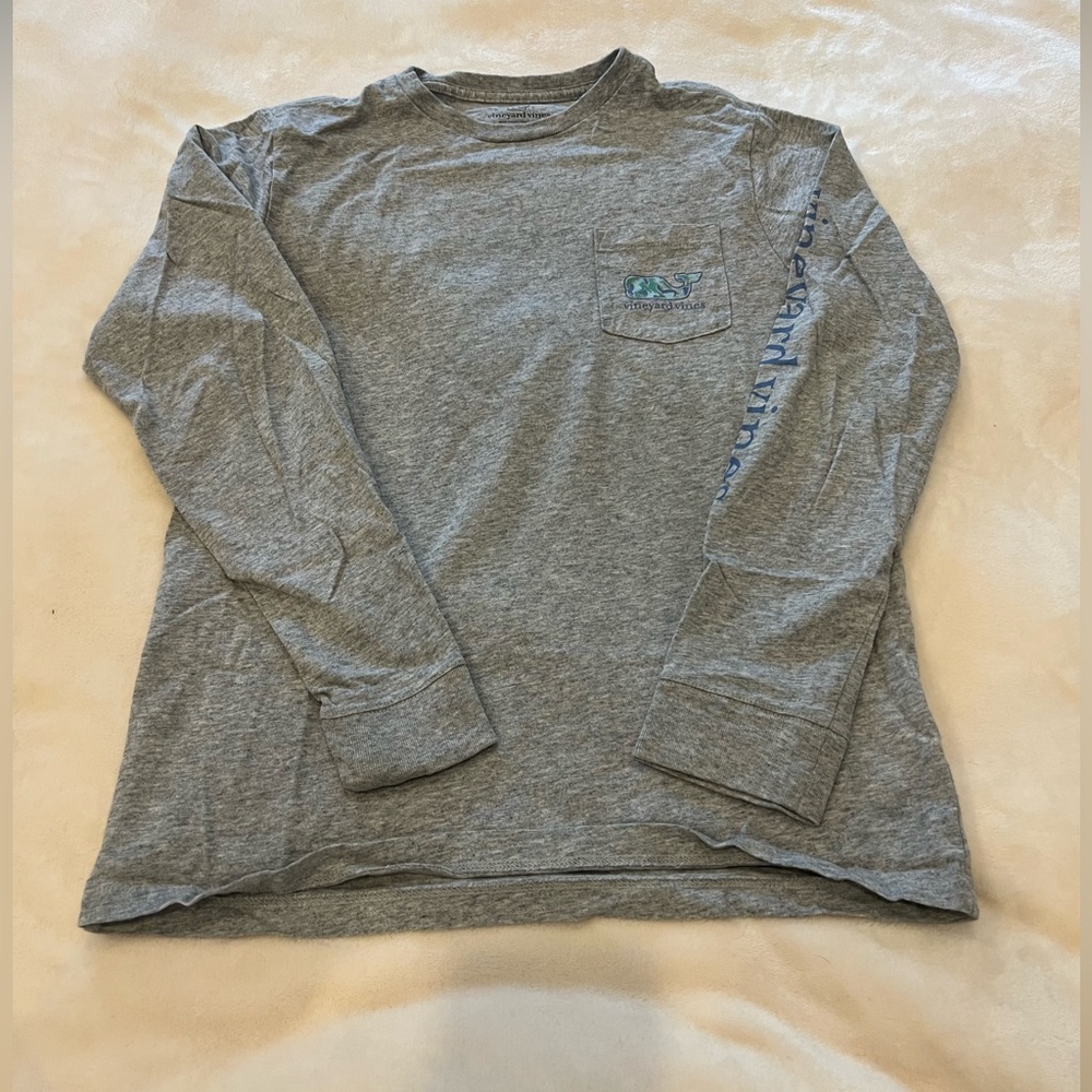 Vineyard Vines long sleeve tee Medium